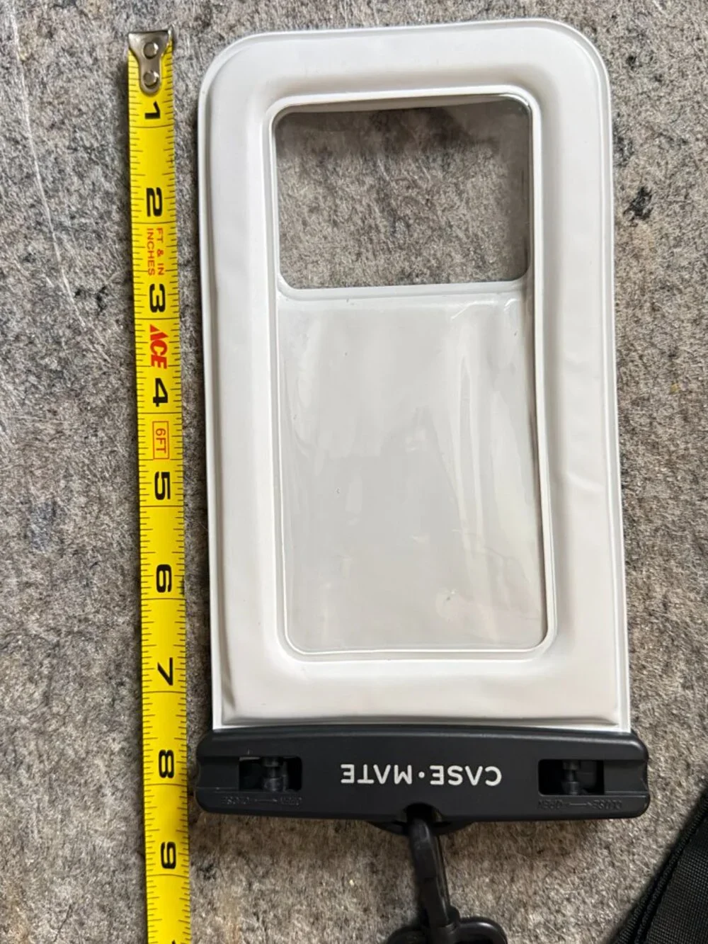 Case-Mate Waterproof Floating Phone Case Pouch Black White